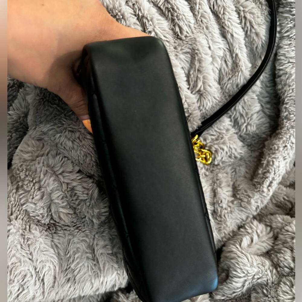 Imán Crossbody - Picture 7 of 12